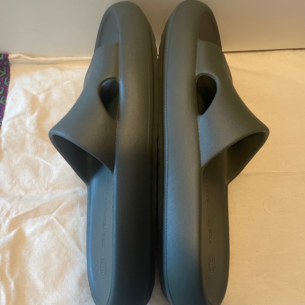 Tory Burch Olive Green Slide Sandals - Picture 6 of 6